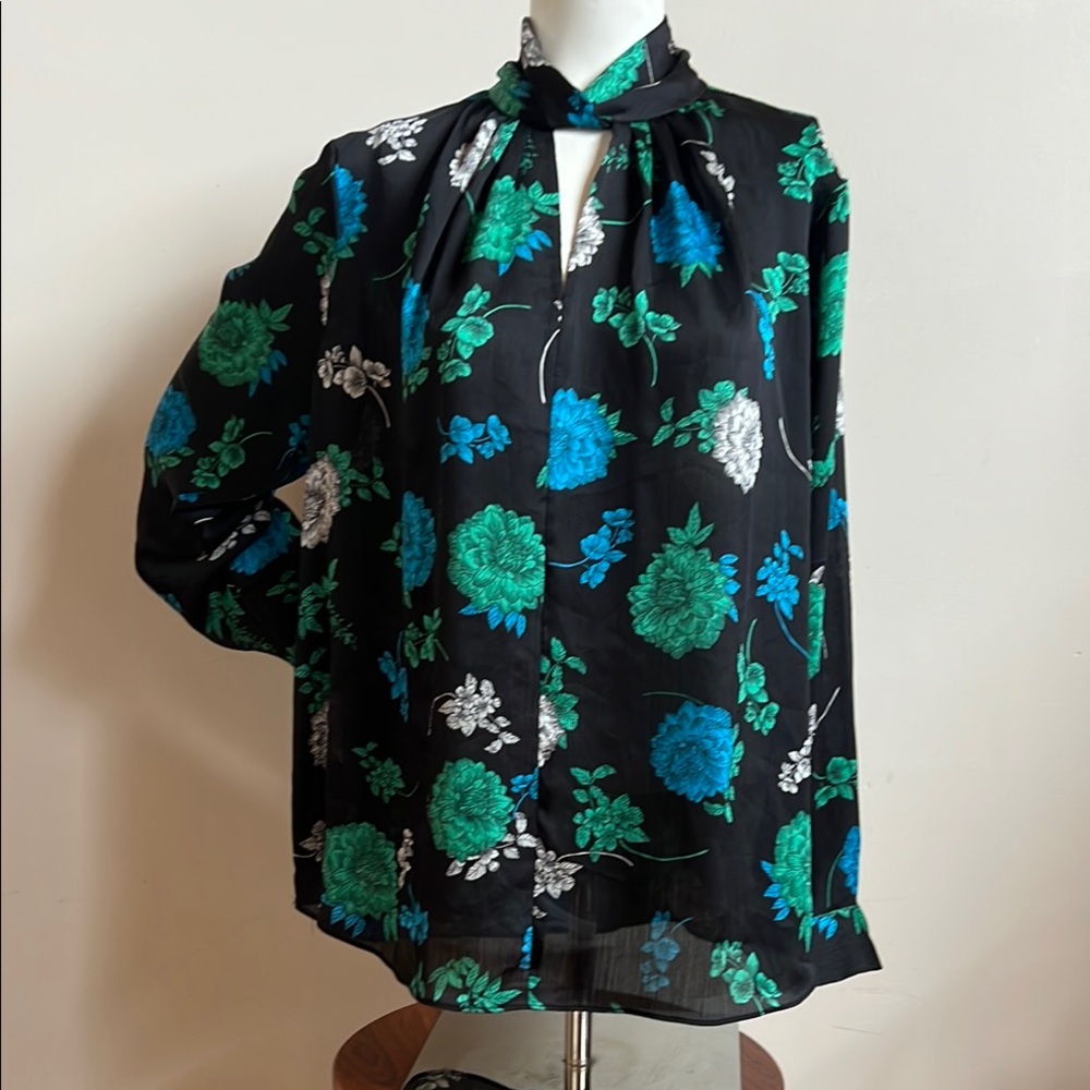 Vince Camuto Blue and Green Blouse with Mandarin Collar and Relaxed Fit